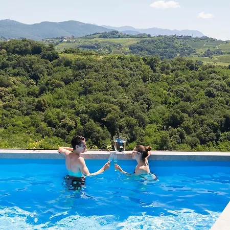 Eva Hébergement de vacances *