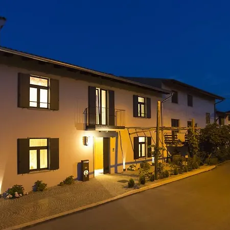 Hébergement de vacances Eva Dobrovo